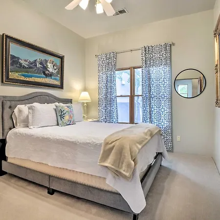 2 Mi To Downtown Sante Fe: 4br Retreat W/ Patio Santa Fe