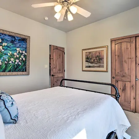 2 Mi To Downtown Sante Fe: 4br Retreat W/ Patio * Santa Fe