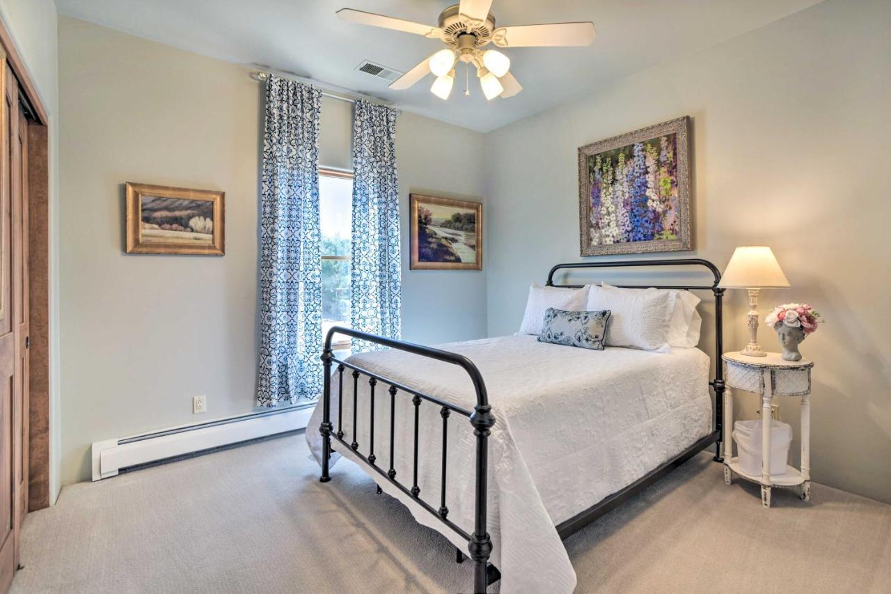 Hot Tub, Patio And Grill Sante Fe Getaway Holiday home *